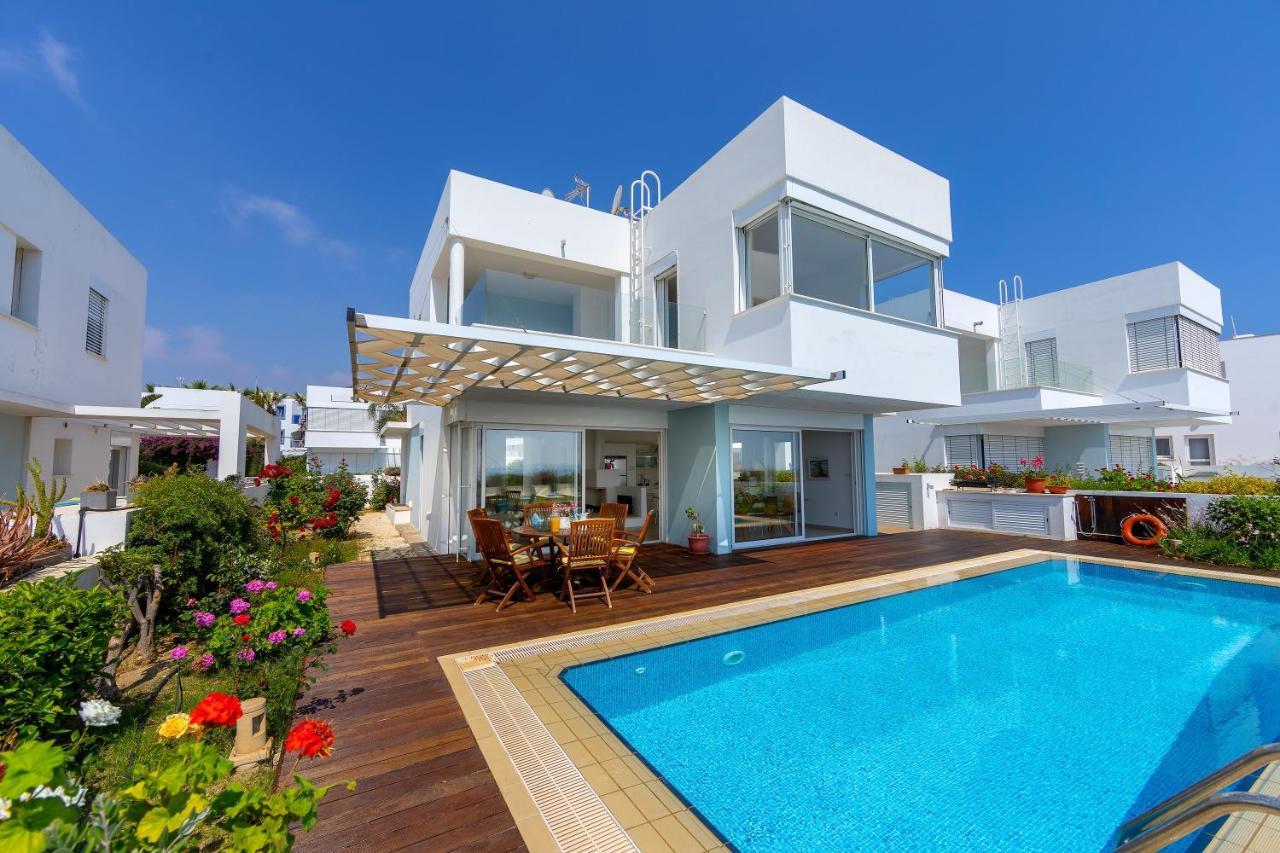 Protaras Beachfront Villa Alia Bagian luar foto