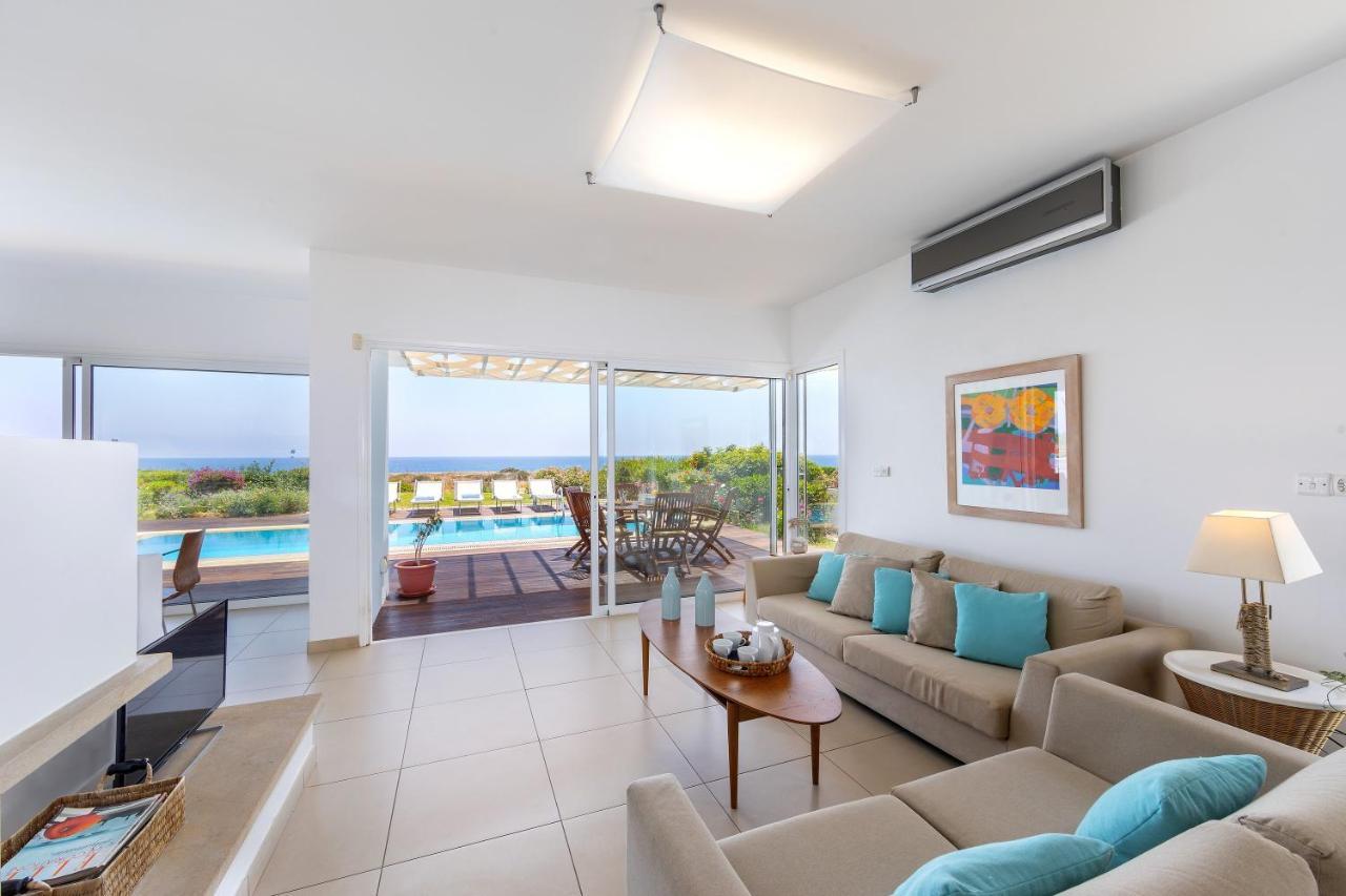Protaras Beachfront Villa Alia Bagian luar foto