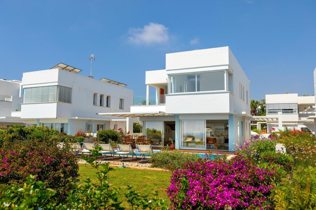 Protaras Beachfront Villa Alia Bagian luar foto