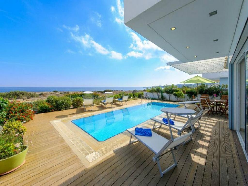 Protaras Beachfront Villa Alia Bagian luar foto